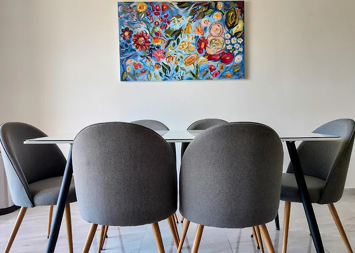 Al-andalus, Chic Victoria